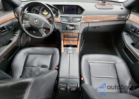 2012 Mercedes-Benz E 350 4Matic z USA, uszkodzony, nr VIN WDDHF8JB7CA555872